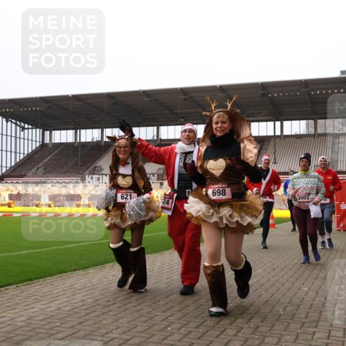 08.12.2024 - St. Pauli X-Mass-Run No. 14 Yannick Fuchs http://msf.ph/oto/7472402 08.12.2024 10:06:44 Ziel 78, 529, 621, 698, 719, 795, 885, 890, 1424, 1786, 1940, 2003, 2751, 2755, 3083, 3257, 3259, 3337, 3343 meine-sportfotos.de