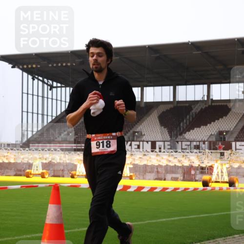 08.12.2024 - St. Pauli X-Mass-Run No. 14 Yannick Fuchs http://msf.ph/oto/7472423 08.12.2024 09:51:57 Ziel 36, 918, 2763, 3285 meine-sportfotos.de