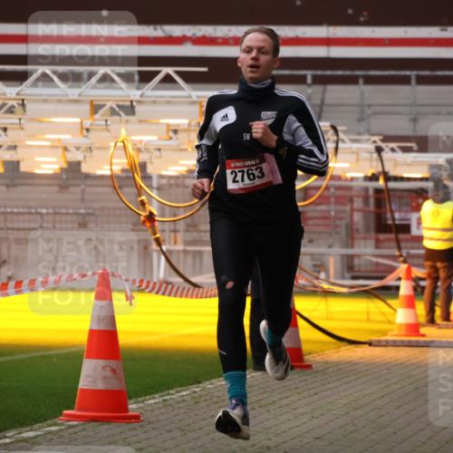 08.12.2024 - St. Pauli X-Mass-Run No. 14 Yannick Fuchs http://msf.ph/oto/7472433 08.12.2024 09:52:01 Ziel 36, 44, 918, 2763 meine-sportfotos.de