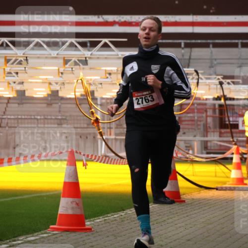 08.12.2024 - St. Pauli X-Mass-Run No. 14 Yannick Fuchs http://msf.ph/oto/7472436 08.12.2024 09:52:01 Ziel 36, 44, 918, 2763 meine-sportfotos.de