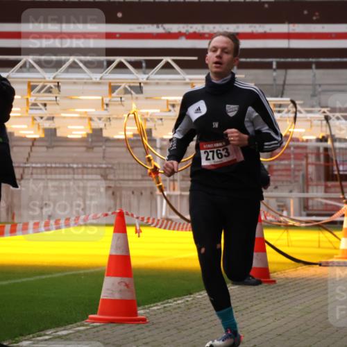 08.12.2024 - St. Pauli X-Mass-Run No. 14 Yannick Fuchs http://msf.ph/oto/7472440 08.12.2024 09:52:01 Ziel 36, 44, 918, 2763 meine-sportfotos.de