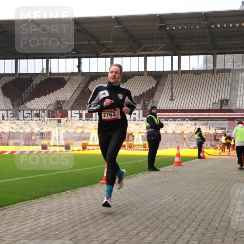 08.12.2024 - St. Pauli X-Mass-Run No. 14 Yannick Fuchs http://msf.ph/oto/7472470 08.12.2024 09:52:03 Ziel 36, 44, 918, 2763 meine-sportfotos.de