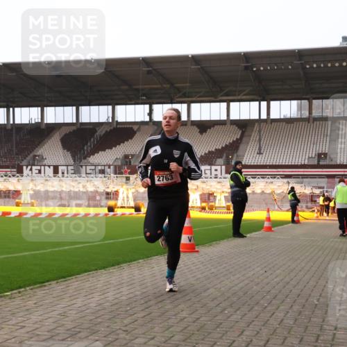 08.12.2024 - St. Pauli X-Mass-Run No. 14 Yannick Fuchs http://msf.ph/oto/7472480 08.12.2024 09:52:04 Ziel 36, 44, 918, 1921, 2763 meine-sportfotos.de