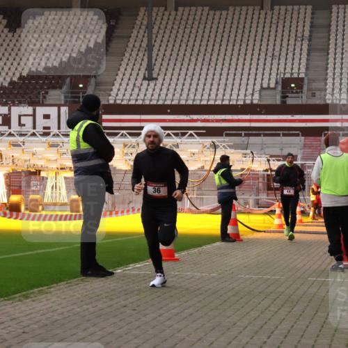 08.12.2024 - St. Pauli X-Mass-Run No. 14 Yannick Fuchs http://msf.ph/oto/7472515 08.12.2024 09:52:10 Ziel 36, 44, 1921, 2763 meine-sportfotos.de