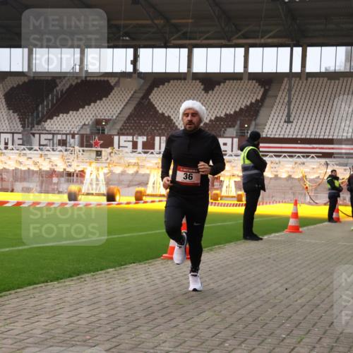 08.12.2024 - St. Pauli X-Mass-Run No. 14 Yannick Fuchs http://msf.ph/oto/7472552 08.12.2024 09:52:12 Ziel 36, 44, 1921 meine-sportfotos.de