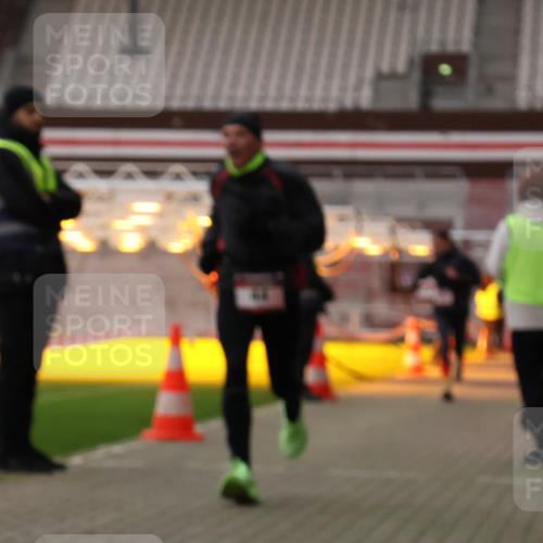 08.12.2024 - St. Pauli X-Mass-Run No. 14 Yannick Fuchs http://msf.ph/oto/7472573 08.12.2024 09:52:15 Ziel 36, 44, 1921, 2832 meine-sportfotos.de