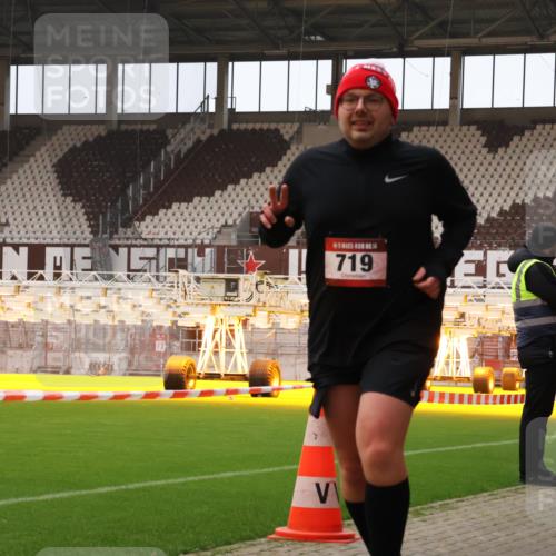 08.12.2024 - St. Pauli X-Mass-Run No. 14 Yannick Fuchs http://msf.ph/oto/7472595 08.12.2024 10:06:54 Ziel 151, 621, 698, 719, 795, 890, 1424, 1786, 1940, 2003, 2062, 2212, 2346, 2751, 2755, 3083, 3337, 3343 meine-sportfotos.de