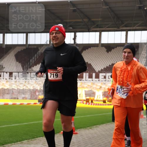 08.12.2024 - St. Pauli X-Mass-Run No. 14 Yannick Fuchs http://msf.ph/oto/7472611 08.12.2024 10:06:54 Ziel 151, 621, 698, 719, 795, 890, 1424, 1786, 1940, 2003, 2062, 2212, 2346, 2751, 2755, 3083, 3337, 3343 meine-sportfotos.de