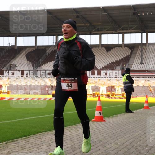08.12.2024 - St. Pauli X-Mass-Run No. 14 Yannick Fuchs http://msf.ph/oto/7472620 08.12.2024 09:52:17 Ziel 36, 44, 1921, 2832 meine-sportfotos.de