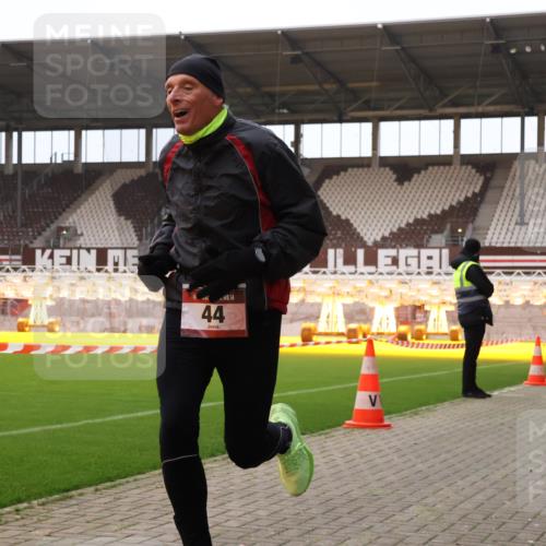 08.12.2024 - St. Pauli X-Mass-Run No. 14 Yannick Fuchs http://msf.ph/oto/7472628 08.12.2024 09:52:18 Ziel 36, 44, 1921, 2832 meine-sportfotos.de