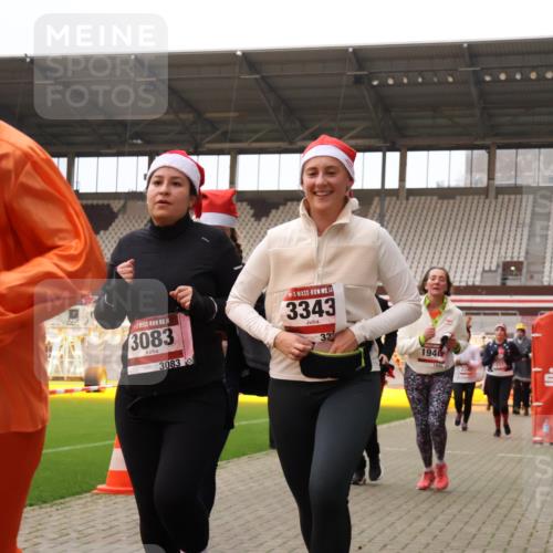 08.12.2024 - St. Pauli X-Mass-Run No. 14 Yannick Fuchs http://msf.ph/oto/7472647 08.12.2024 10:06:55 Ziel 151, 621, 698, 719, 795, 890, 1424, 1786, 1940, 2003, 2062, 2212, 2346, 2751, 2755, 2843, 2888, 3083, 3337, 3343 meine-sportfotos.de