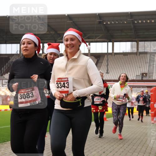 08.12.2024 - St. Pauli X-Mass-Run No. 14 Yannick Fuchs http://msf.ph/oto/7472655 08.12.2024 10:06:56 Ziel 151, 621, 698, 719, 795, 1424, 1786, 1940, 2003, 2062, 2212, 2346, 2751, 2755, 2843, 2861, 2888, 3083, 3337, 3343 meine-sportfotos.de
