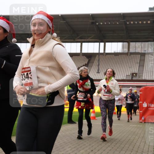 08.12.2024 - St. Pauli X-Mass-Run No. 14 Yannick Fuchs http://msf.ph/oto/7472663 08.12.2024 10:06:56 Ziel 151, 621, 698, 719, 795, 1424, 1786, 1940, 2003, 2062, 2212, 2346, 2751, 2755, 2843, 2861, 2888, 3083, 3337, 3343 meine-sportfotos.de