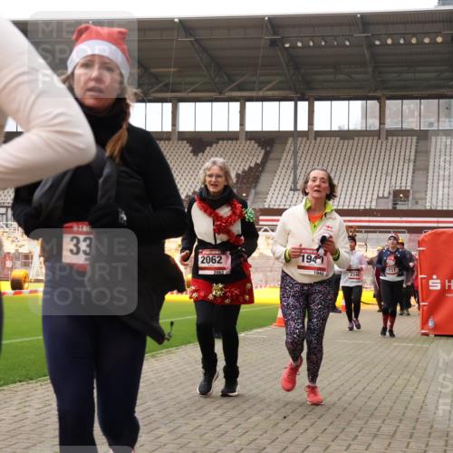 08.12.2024 - St. Pauli X-Mass-Run No. 14 Yannick Fuchs http://msf.ph/oto/7472666 08.12.2024 10:06:56 Ziel 151, 621, 698, 719, 795, 1424, 1786, 1940, 2003, 2062, 2212, 2346, 2751, 2755, 2843, 2861, 2888, 3083, 3337, 3343 meine-sportfotos.de