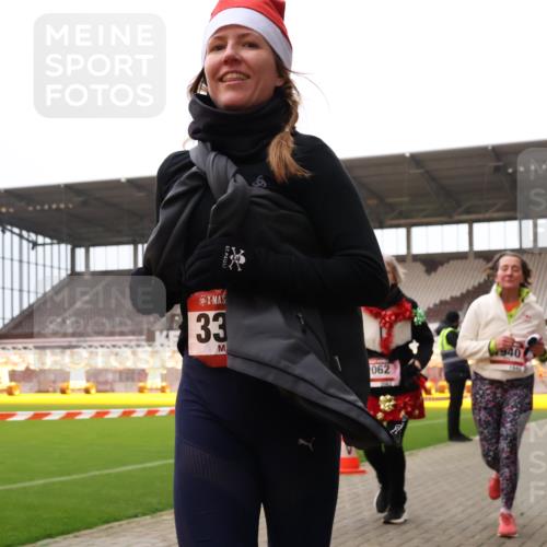 08.12.2024 - St. Pauli X-Mass-Run No. 14 Yannick Fuchs http://msf.ph/oto/7472688 08.12.2024 10:06:57 Ziel 129, 151, 621, 719, 795, 1424, 1786, 1940, 2003, 2062, 2208, 2212, 2346, 2751, 2755, 2843, 2861, 2888, 3083, 3337, 3343 meine-sportfotos.de