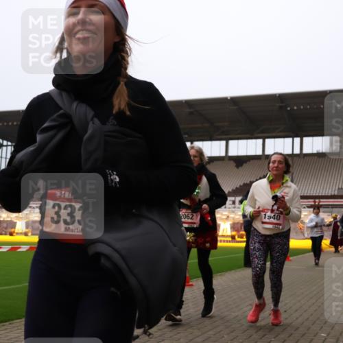 08.12.2024 - St. Pauli X-Mass-Run No. 14 Yannick Fuchs http://msf.ph/oto/7472695 08.12.2024 10:06:57 Ziel 129, 151, 621, 719, 795, 1424, 1786, 1940, 2003, 2062, 2208, 2212, 2346, 2751, 2755, 2843, 2861, 2888, 3083, 3337, 3343 meine-sportfotos.de