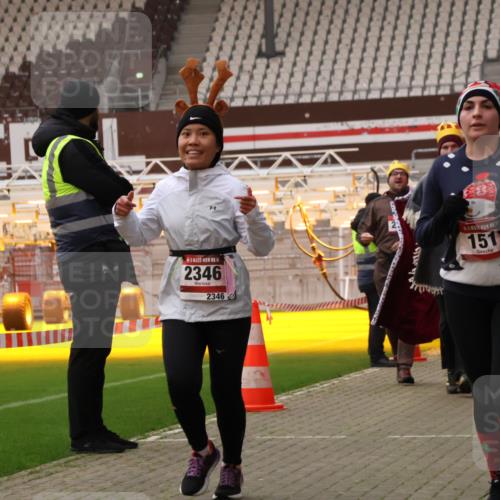 08.12.2024 - St. Pauli X-Mass-Run No. 14 Yannick Fuchs http://msf.ph/oto/7472725 08.12.2024 10:06:59 Ziel 129, 151, 165, 719, 1786, 1940, 2003, 2062, 2099, 2208, 2212, 2346, 2751, 2755, 2843, 2861, 2888, 3083, 3337, 3342, 3343 meine-sportfotos.de