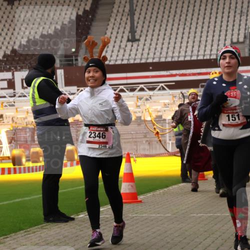 08.12.2024 - St. Pauli X-Mass-Run No. 14 Yannick Fuchs http://msf.ph/oto/7472726 08.12.2024 10:06:59 Ziel 129, 151, 165, 719, 1786, 1940, 2003, 2062, 2099, 2208, 2212, 2346, 2751, 2755, 2843, 2861, 2888, 3083, 3337, 3342, 3343 meine-sportfotos.de