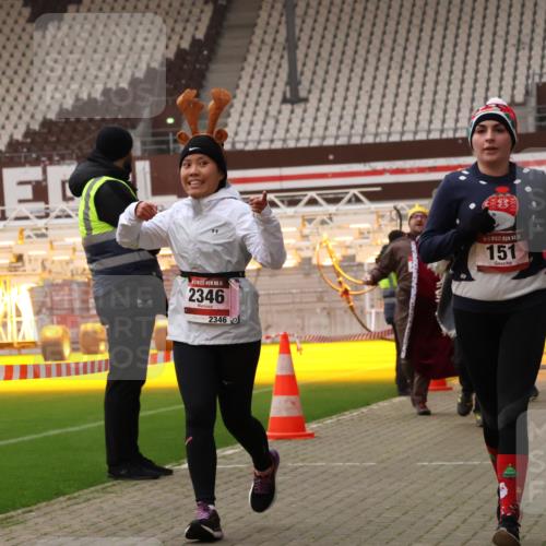08.12.2024 - St. Pauli X-Mass-Run No. 14 Yannick Fuchs http://msf.ph/oto/7472730 08.12.2024 10:06:59 Ziel 129, 151, 165, 719, 1786, 1940, 2003, 2062, 2099, 2208, 2212, 2346, 2751, 2755, 2843, 2861, 2888, 3083, 3337, 3342, 3343 meine-sportfotos.de