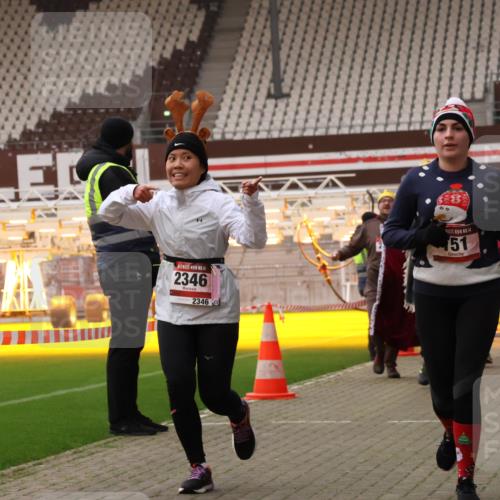 08.12.2024 - St. Pauli X-Mass-Run No. 14 Yannick Fuchs http://msf.ph/oto/7472732 08.12.2024 10:06:59 Ziel 129, 151, 165, 719, 1786, 1940, 2003, 2062, 2099, 2208, 2212, 2346, 2751, 2755, 2843, 2861, 2888, 3083, 3337, 3342, 3343 meine-sportfotos.de
