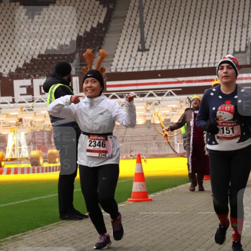 08.12.2024 - St. Pauli X-Mass-Run No. 14 Yannick Fuchs http://msf.ph/oto/7472735 08.12.2024 10:07:00 Ziel 129, 151, 165, 719, 1940, 2003, 2062, 2099, 2208, 2212, 2346, 2755, 2843, 2861, 2888, 3083, 3337, 3338, 3342, 3343 meine-sportfotos.de