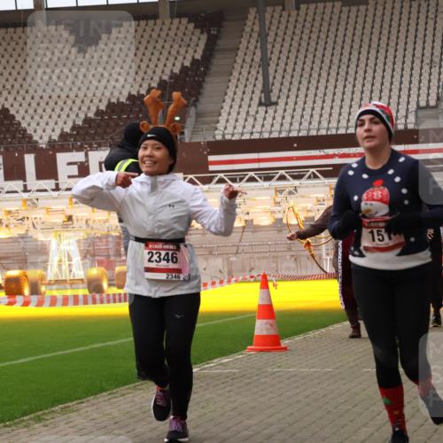 08.12.2024 - St. Pauli X-Mass-Run No. 14 Yannick Fuchs http://msf.ph/oto/7472737 08.12.2024 10:07:00 Ziel 129, 151, 165, 719, 1940, 2003, 2062, 2099, 2208, 2212, 2346, 2755, 2843, 2861, 2888, 3083, 3337, 3338, 3342, 3343 meine-sportfotos.de