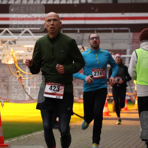 08.12.2024 - St. Pauli X-Mass-Run No. 14 Yannick Fuchs http://msf.ph/oto/7472747 08.12.2024 09:52:36 Ziel 423, 2741, 2832, 3305 meine-sportfotos.de