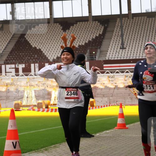 08.12.2024 - St. Pauli X-Mass-Run No. 14 Yannick Fuchs http://msf.ph/oto/7472756 08.12.2024 10:07:00 Ziel 129, 151, 165, 719, 1940, 2003, 2062, 2099, 2208, 2212, 2346, 2755, 2843, 2861, 2888, 3083, 3337, 3338, 3342, 3343 meine-sportfotos.de