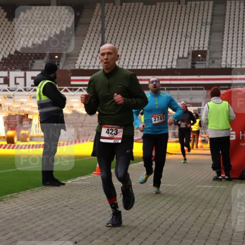 08.12.2024 - St. Pauli X-Mass-Run No. 14 Yannick Fuchs http://msf.ph/oto/7472771 08.12.2024 09:52:37 Ziel 423, 2741, 2832, 3305 meine-sportfotos.de