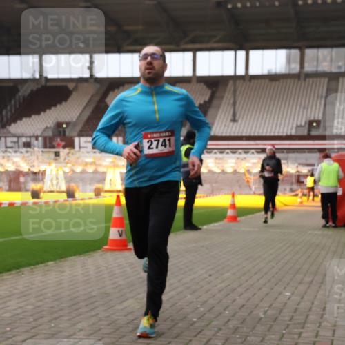 08.12.2024 - St. Pauli X-Mass-Run No. 14 Yannick Fuchs http://msf.ph/oto/7472800 08.12.2024 09:52:40 Ziel 423, 2741, 2832, 3305 meine-sportfotos.de