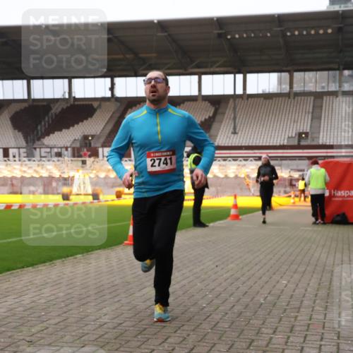 08.12.2024 - St. Pauli X-Mass-Run No. 14 Yannick Fuchs http://msf.ph/oto/7472802 08.12.2024 09:52:40 Ziel 423, 2741, 2832, 3305 meine-sportfotos.de