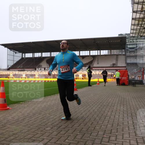 08.12.2024 - St. Pauli X-Mass-Run No. 14 Yannick Fuchs http://msf.ph/oto/7472819 08.12.2024 09:52:40 Ziel 423, 2741, 2832, 3305 meine-sportfotos.de