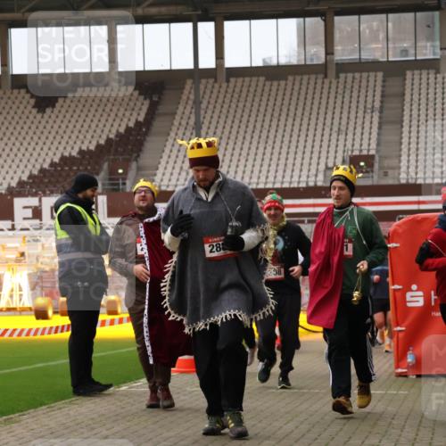 08.12.2024 - St. Pauli X-Mass-Run No. 14 Yannick Fuchs http://msf.ph/oto/7472822 08.12.2024 10:07:03 Ziel 129, 151, 165, 719, 1007, 1720, 1940, 2062, 2099, 2208, 2212, 2346, 2843, 2861, 2888, 3083, 3337, 3338, 3342, 3343 meine-sportfotos.de