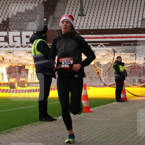 08.12.2024 - St. Pauli X-Mass-Run No. 14 Yannick Fuchs http://msf.ph/oto/7472826 08.12.2024 09:52:42 Ziel 423, 2741, 3305 meine-sportfotos.de
