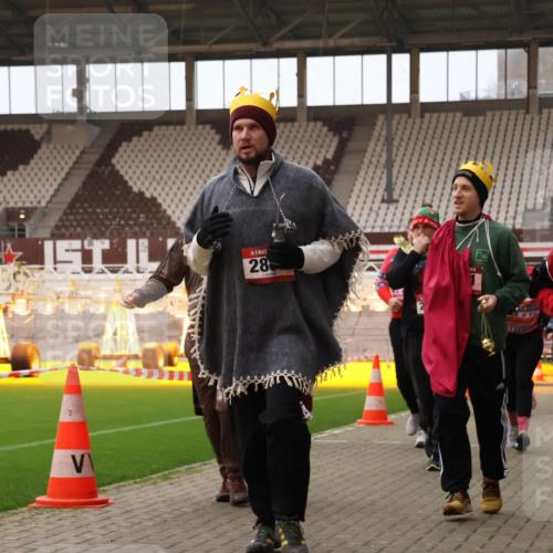 08.12.2024 - St. Pauli X-Mass-Run No. 14 Yannick Fuchs http://msf.ph/oto/7472830 08.12.2024 10:07:05 Ziel 129, 151, 165, 719, 1007, 1426, 1720, 1940, 2062, 2099, 2208, 2212, 2346, 2843, 2861, 2888, 3083, 3153, 3338, 3342, 3343 meine-sportfotos.de