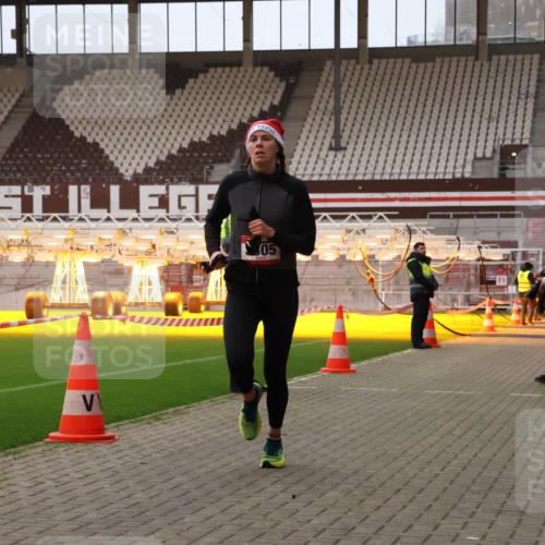 08.12.2024 - St. Pauli X-Mass-Run No. 14 Yannick Fuchs http://msf.ph/oto/7472847 08.12.2024 09:52:42 Ziel 423, 2741, 3305 meine-sportfotos.de