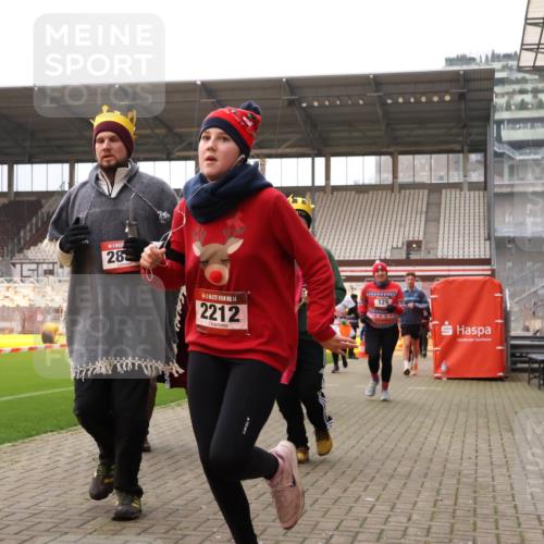 08.12.2024 - St. Pauli X-Mass-Run No. 14 Yannick Fuchs http://msf.ph/oto/7472849 08.12.2024 10:07:06 Ziel 129, 151, 165, 892, 1007, 1426, 1720, 1940, 2062, 2099, 2208, 2212, 2346, 2843, 2861, 2888, 3083, 3153, 3338, 3342, 3343 meine-sportfotos.de