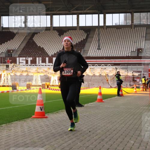 08.12.2024 - St. Pauli X-Mass-Run No. 14 Yannick Fuchs http://msf.ph/oto/7472854 08.12.2024 09:52:43 Ziel 423, 1120, 2741, 3305 meine-sportfotos.de