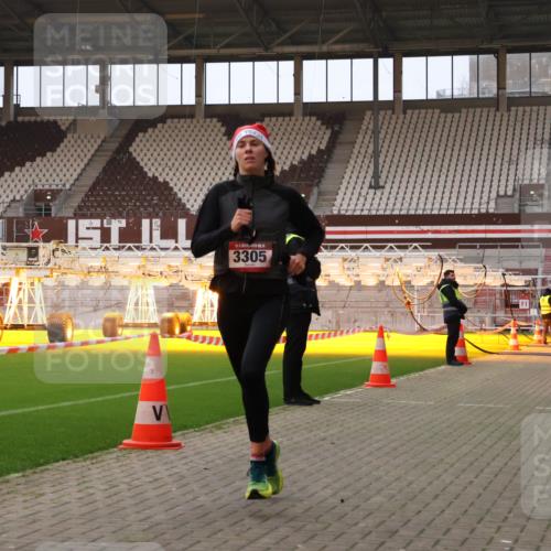 08.12.2024 - St. Pauli X-Mass-Run No. 14 Yannick Fuchs http://msf.ph/oto/7472856 08.12.2024 09:52:43 Ziel 423, 1120, 2741, 3305 meine-sportfotos.de