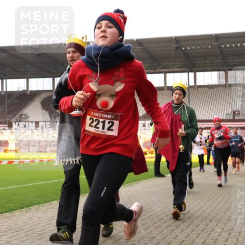 08.12.2024 - St. Pauli X-Mass-Run No. 14 Yannick Fuchs http://msf.ph/oto/7472861 08.12.2024 10:07:06 Ziel 129, 151, 165, 892, 1007, 1426, 1720, 1940, 2062, 2099, 2208, 2212, 2346, 2843, 2861, 2888, 3083, 3153, 3338, 3342, 3343 meine-sportfotos.de