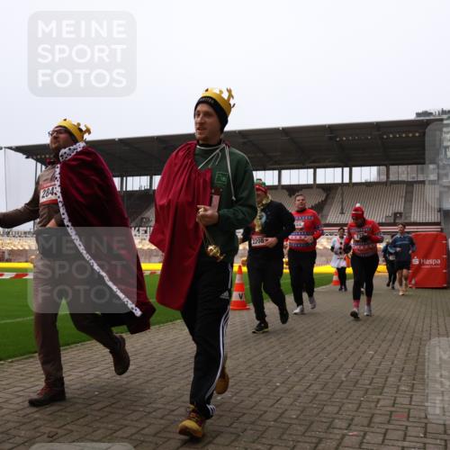 08.12.2024 - St. Pauli X-Mass-Run No. 14 Yannick Fuchs http://msf.ph/oto/7472887 08.12.2024 10:07:08 Ziel 129, 151, 165, 892, 1007, 1124, 1426, 1720, 1940, 2062, 2099, 2208, 2212, 2346, 2843, 2861, 2888, 3083, 3153, 3338, 3342, 3343 meine-sportfotos.de