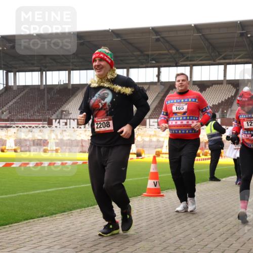 08.12.2024 - St. Pauli X-Mass-Run No. 14 Yannick Fuchs http://msf.ph/oto/7472892 08.12.2024 10:07:08 Ziel 129, 151, 165, 892, 1007, 1124, 1426, 1720, 1940, 2062, 2099, 2208, 2212, 2346, 2843, 2861, 2888, 3083, 3153, 3338, 3342, 3343 meine-sportfotos.de