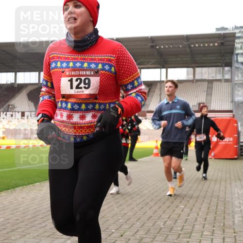 08.12.2024 - St. Pauli X-Mass-Run No. 14 Yannick Fuchs http://msf.ph/oto/7472940 08.12.2024 10:07:10 Ziel 129, 151, 165, 892, 1007, 1124, 1426, 1720, 2062, 2099, 2208, 2212, 2346, 2843, 2861, 2888, 3153, 3338, 3342 meine-sportfotos.de