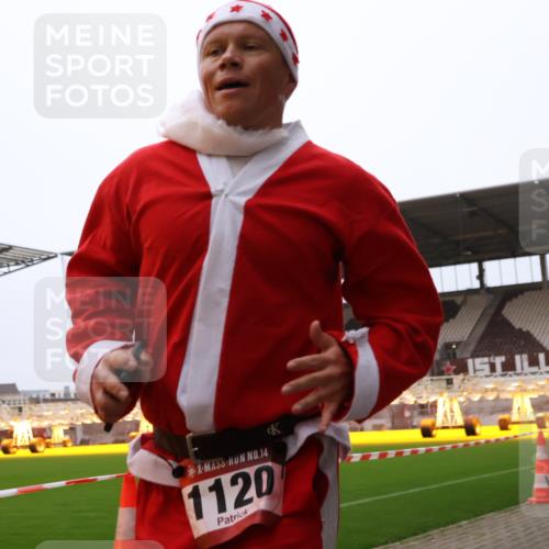 08.12.2024 - St. Pauli X-Mass-Run No. 14 Yannick Fuchs http://msf.ph/oto/7472995 08.12.2024 09:53:04 Ziel 1120 meine-sportfotos.de