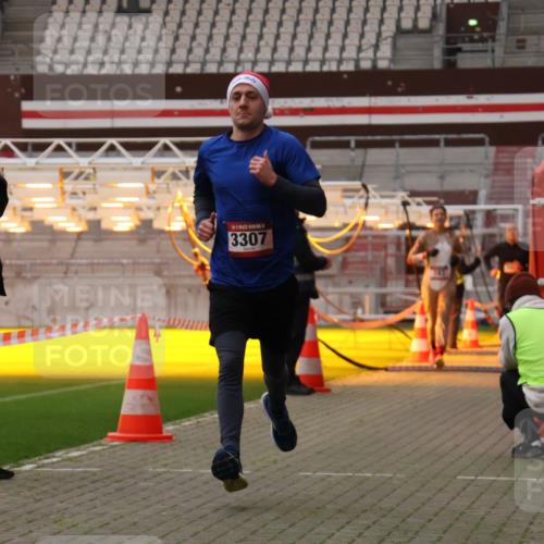 08.12.2024 - St. Pauli X-Mass-Run No. 14 Yannick Fuchs http://msf.ph/oto/7473007 08.12.2024 09:53:21 Ziel 183, 859, 2084, 3023, 3307 meine-sportfotos.de