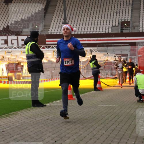 08.12.2024 - St. Pauli X-Mass-Run No. 14 Yannick Fuchs http://msf.ph/oto/7473020 08.12.2024 09:53:22 Ziel 183, 859, 2084, 3023, 3307 meine-sportfotos.de
