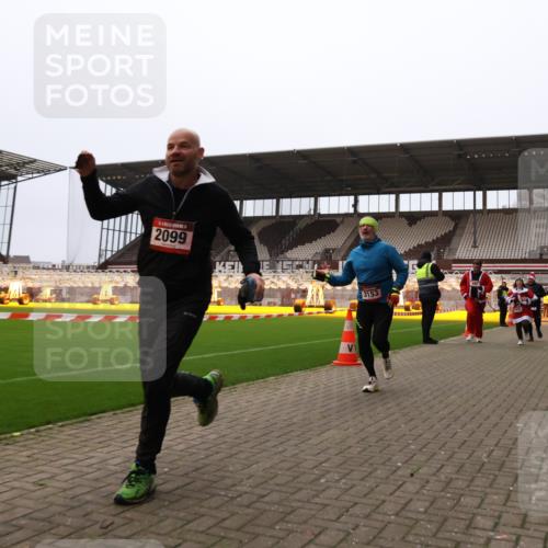 08.12.2024 - St. Pauli X-Mass-Run No. 14 Yannick Fuchs http://msf.ph/oto/7473028 08.12.2024 10:07:15 Ziel 129, 165, 892, 1007, 1124, 1426, 1720, 2099, 2208, 2843, 2861, 2888, 3153, 3338, 3342 meine-sportfotos.de