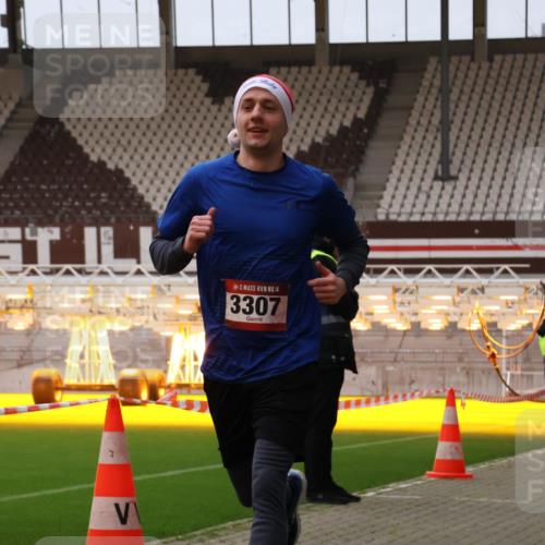 08.12.2024 - St. Pauli X-Mass-Run No. 14 Yannick Fuchs http://msf.ph/oto/7473030 08.12.2024 09:53:23 Ziel 183, 859, 2084, 2844, 3023, 3307 meine-sportfotos.de