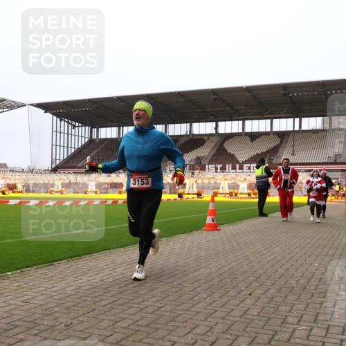 08.12.2024 - St. Pauli X-Mass-Run No. 14 Yannick Fuchs http://msf.ph/oto/7473040 08.12.2024 10:07:16 Ziel 129, 165, 892, 1007, 1124, 1426, 1720, 2099, 2208, 2843, 2861, 2888, 3153, 3338, 3342 meine-sportfotos.de