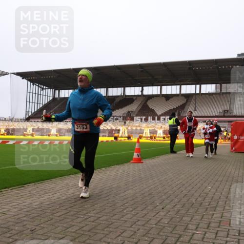 08.12.2024 - St. Pauli X-Mass-Run No. 14 Yannick Fuchs http://msf.ph/oto/7473043 08.12.2024 10:07:16 Ziel 129, 165, 892, 1007, 1124, 1426, 1720, 2099, 2208, 2843, 2861, 2888, 3153, 3338, 3342 meine-sportfotos.de